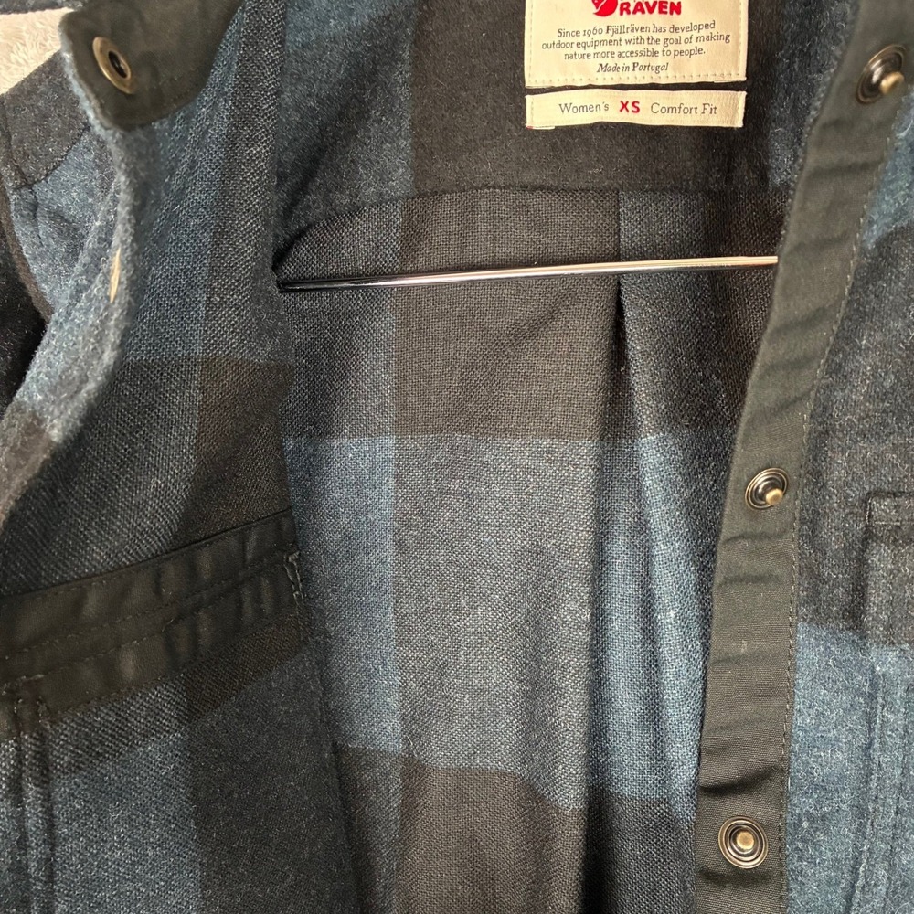 Fjallraven Canada Shirt Women XS Navy Black Plaid Wool Blend Flannel Button Up - Picture 10 of 15